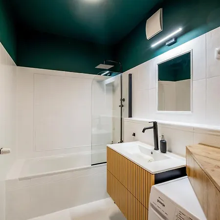 Myflat Club 218 Aquavista Wellness Apartment